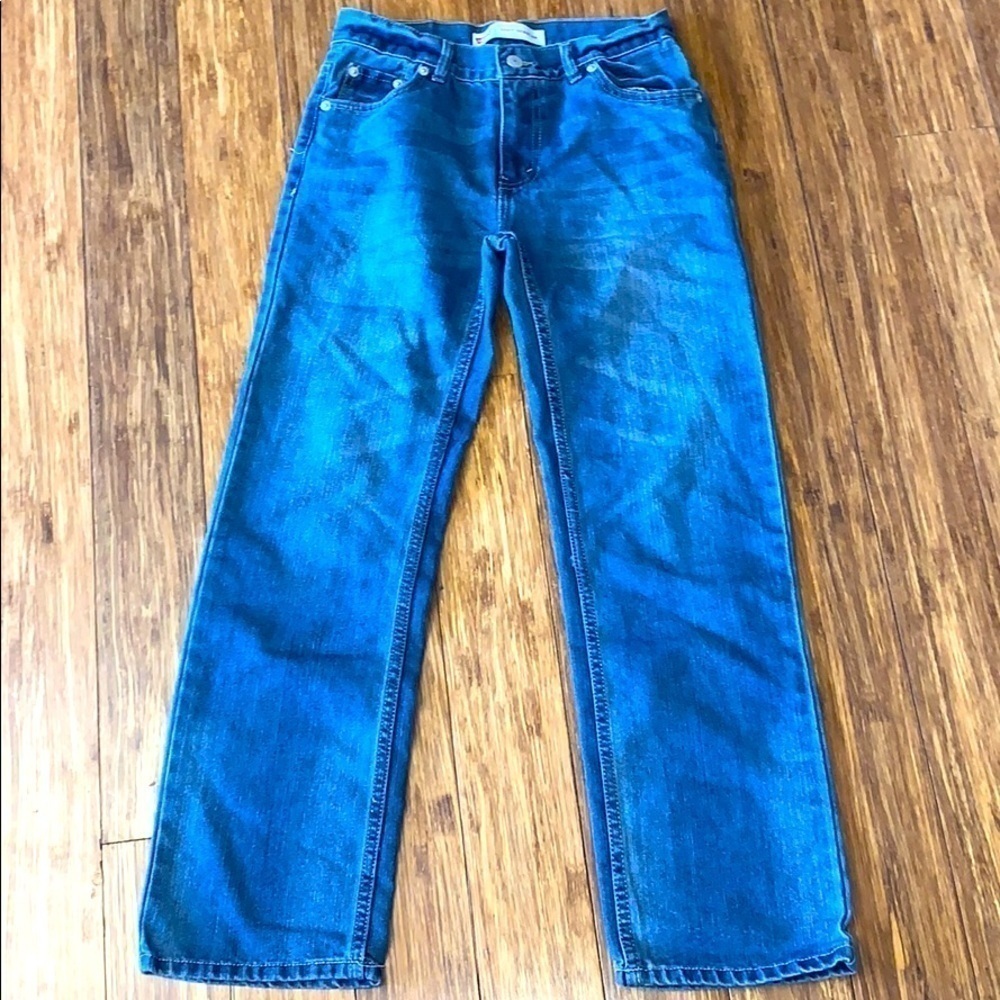 **HP**Trendy Levi's Jeans